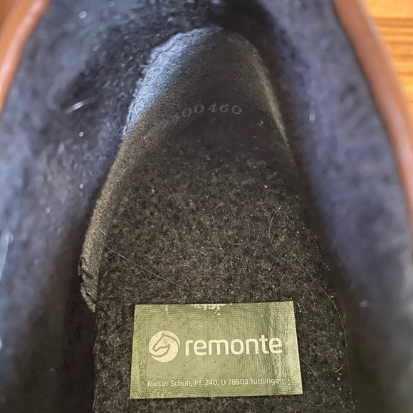 Like New Remonte Zip Leather Ankle Booties - Picture 9 of 9